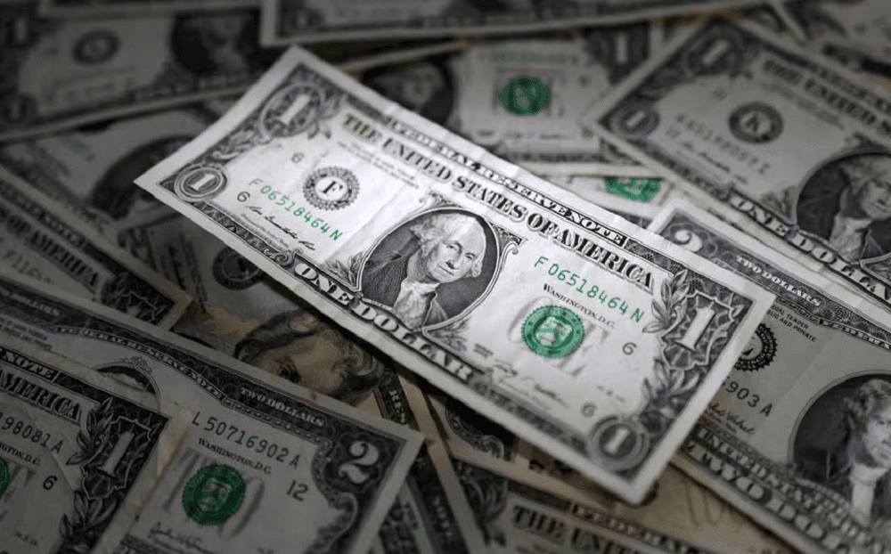 Tỷ giá USD hôm nay (13-2): Đồng USD tăng nhẹ, duy trì tốt mốc 104