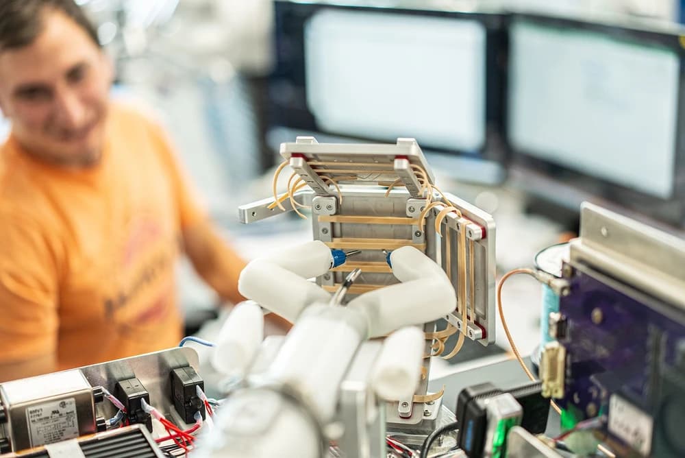 Ca phẫu thuật từ xa bằng robot đầu tiên trên Trạm Vũ trụ quốc tế