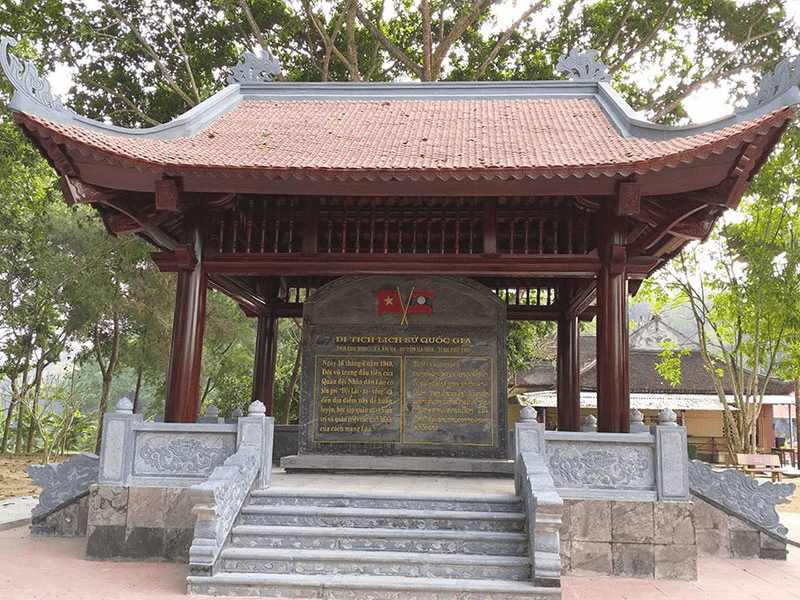 Sắc xuân ở Chiến khu xưa