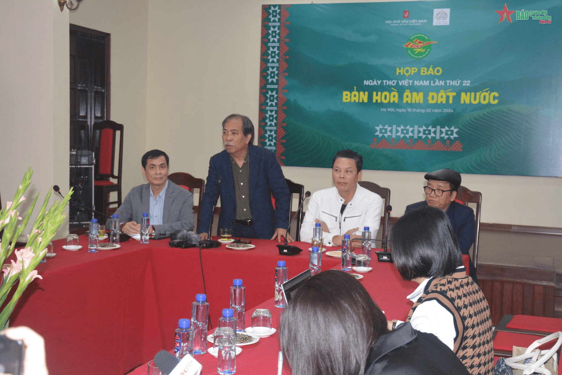 Ngày thơ tôn vinh kho tàng thi ca 54 dân tộc Việt Nam