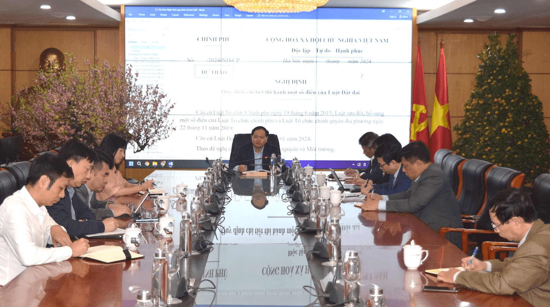 Khẩn trương xây dựng các Nghị định hướng dẫn thi hành Luật Đất đai (sửa đổi)