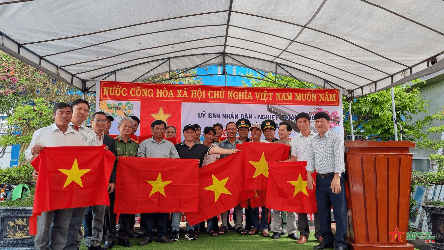 Ngư dân tỉnh Quảng Ngãi tổ chức lễ ra quân đánh bắt hải sản đầu năm