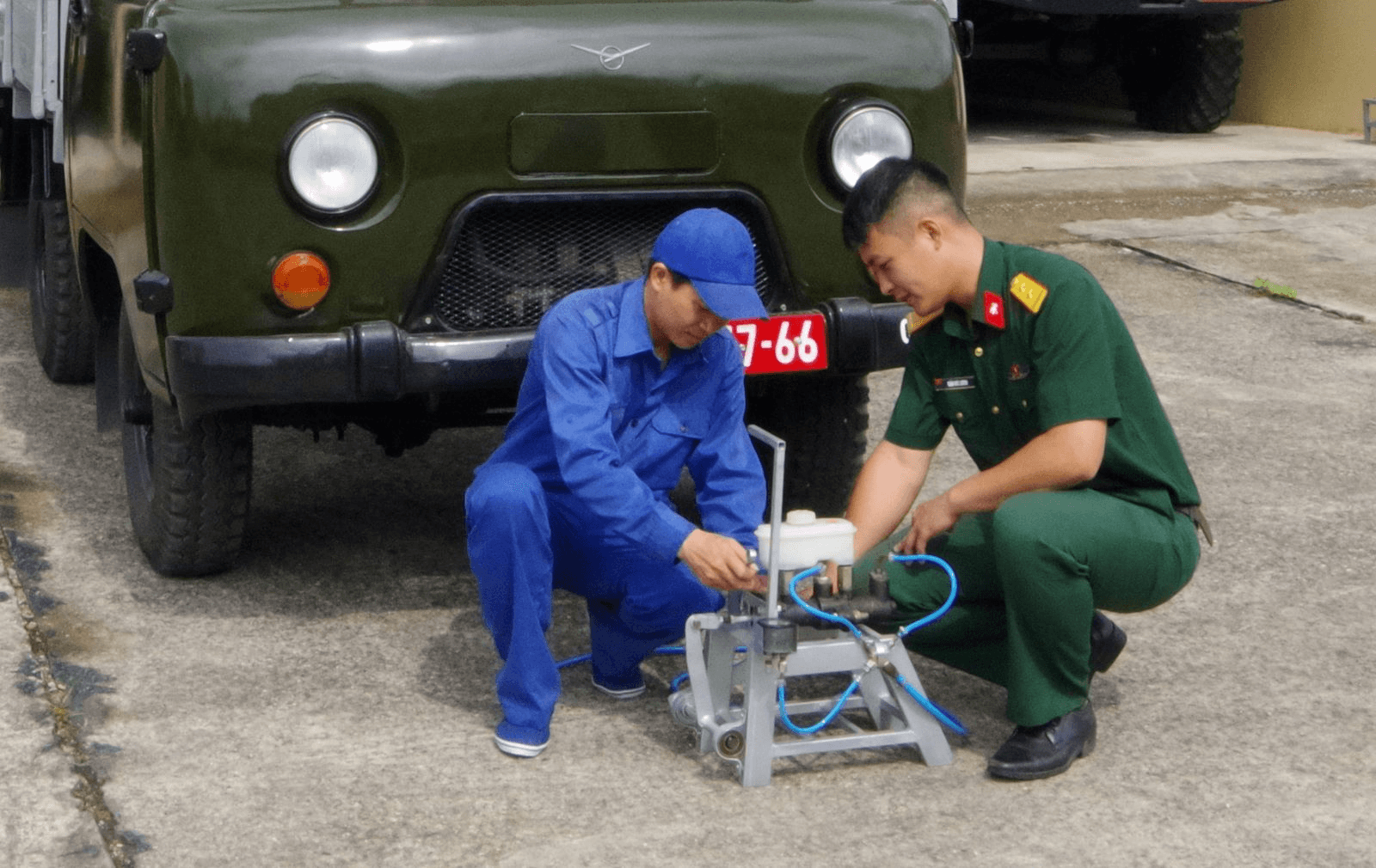 Thiết bị kiểm thử tổng phanh, côn trên xe quân sự