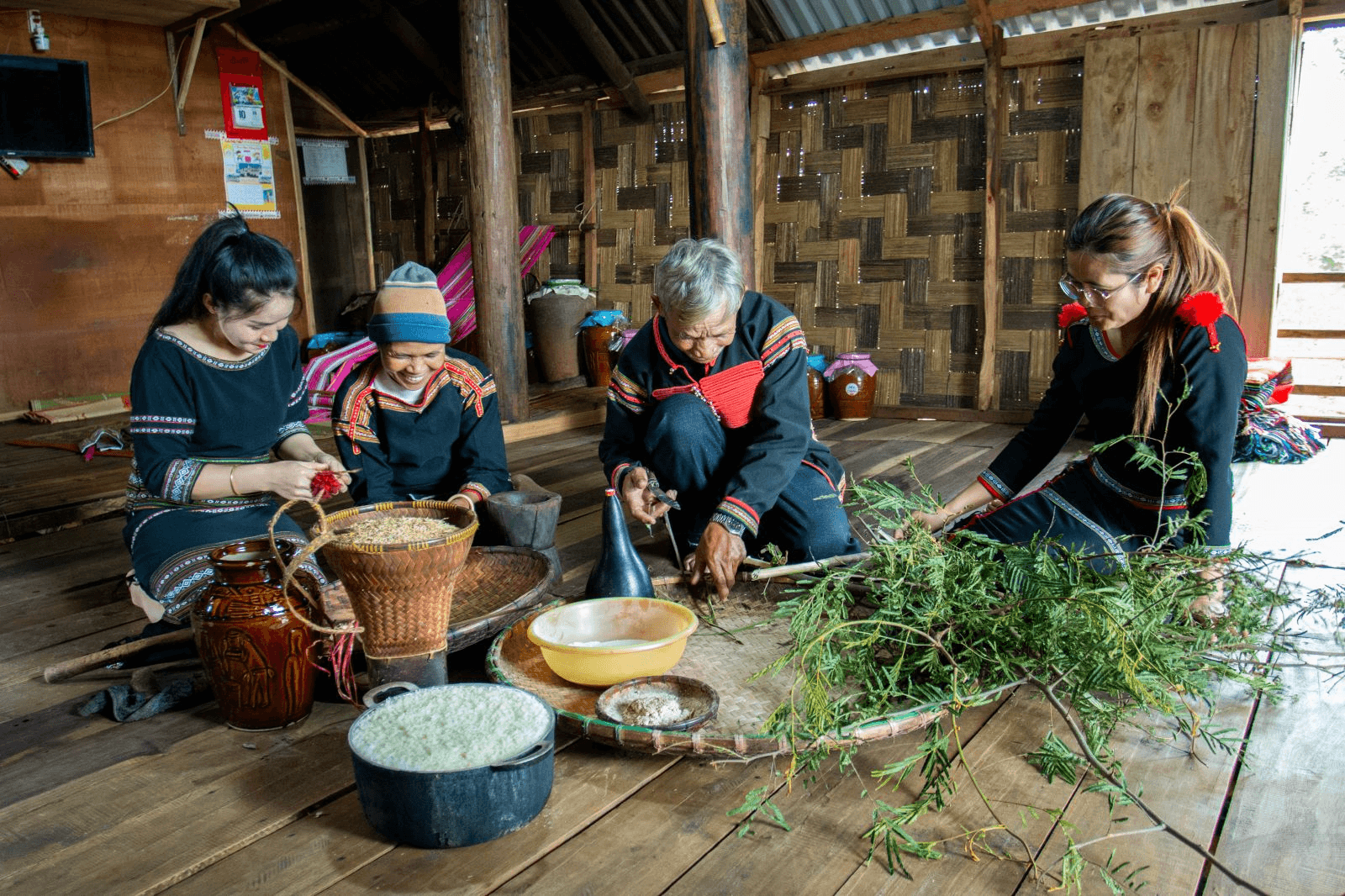 Độc đáo nghề làm rượu cần