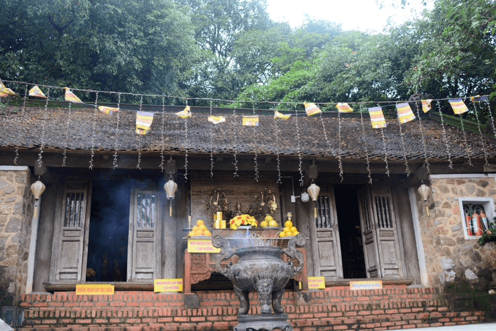 Mùa xuân tìm về chùa Hương “bản gốc”