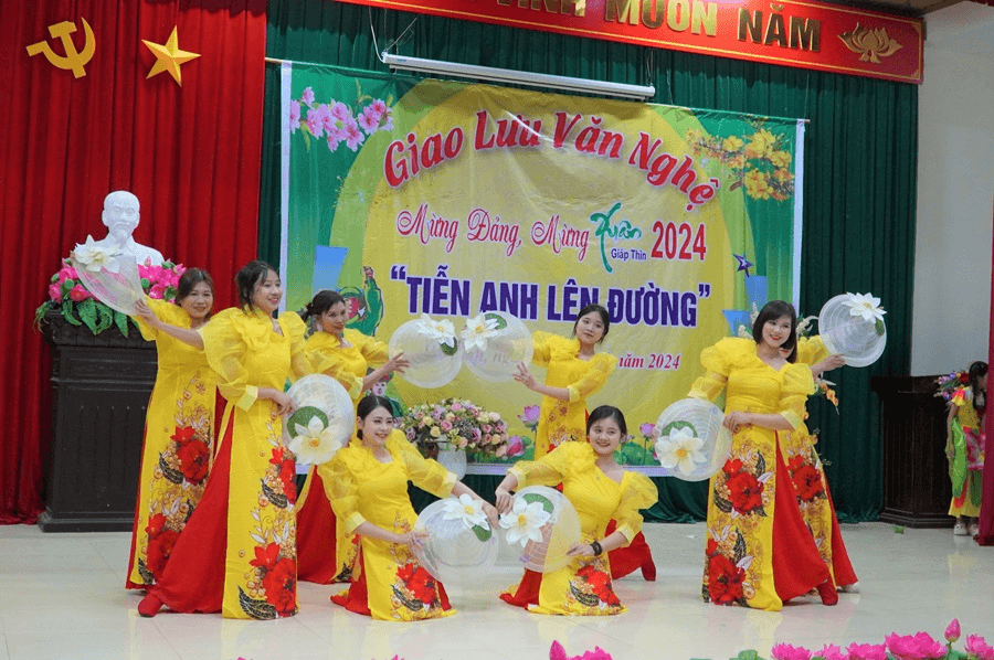 DIỄN ĐÀN LỜI HỨA VỚI HẬU PHƯƠNG: Sẵn sàng tòng quân trong mùa xuân mới