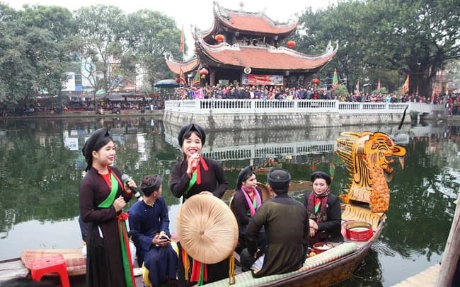 Hội Lim tổ chức vào ngày  12 và 13 tháng Giêng với nhiều hoạt động hấp dẫn