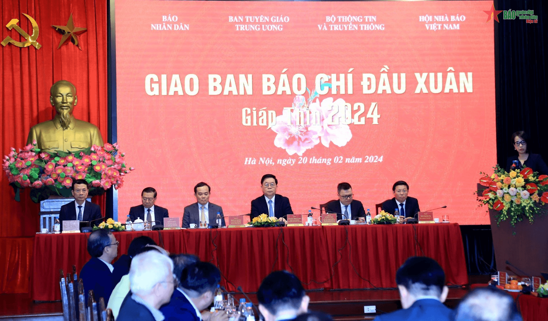 Quyết tâm cao độ để xây dựng nền báo chí chuyên nghiệp, nhân văn và hiện đại