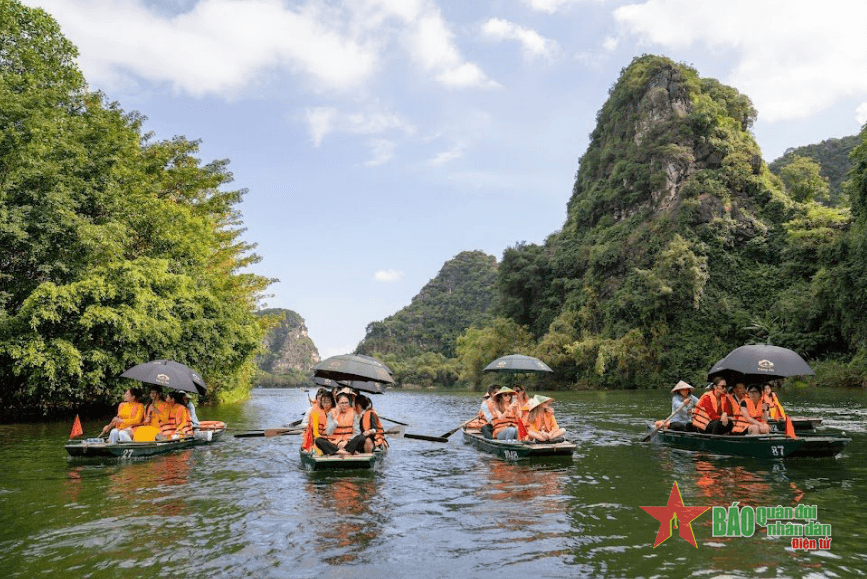 Ninh Bình kết hợp hài hòa giữa phát triển kinh tế và du lịch di sản