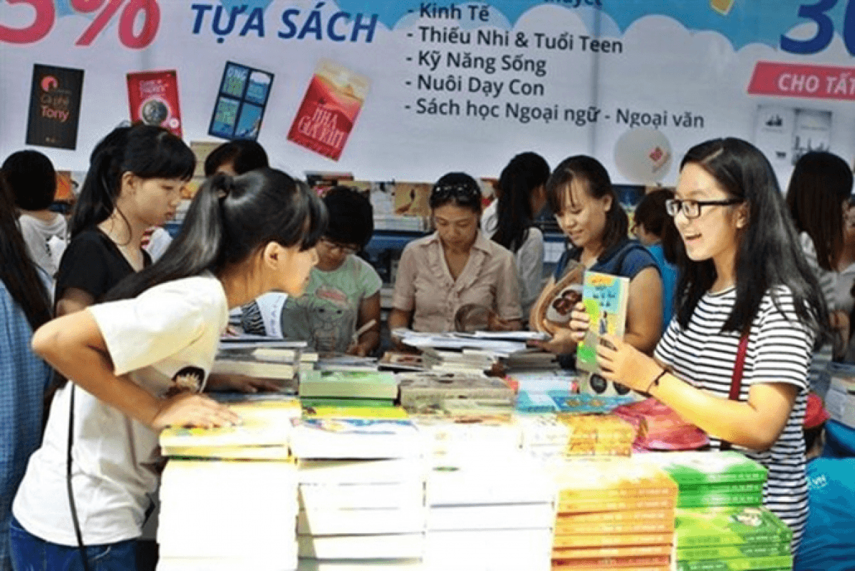 Nhìn thẳng - Nói thật: Người trẻ lười đọc thơ