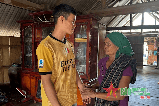 DIỄN ĐÀN LỜI HỨA VỚI HẬU PHƯƠNG: Chàng thanh niên M’nông với ước nguyện phục vụ quân đội lâu dài