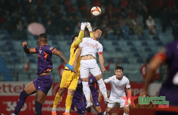 Thể Công-Viettel thua đáng tiếc trước Bình Dương