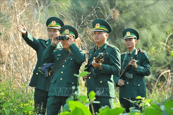 Tự hào tiến bước dưới lá cờ vinh quang của Đảng-Bài 7: Thường xuyên sát sao lãnh đạo thắng lợi nhiệm vụ bảo vệ Tổ quốc