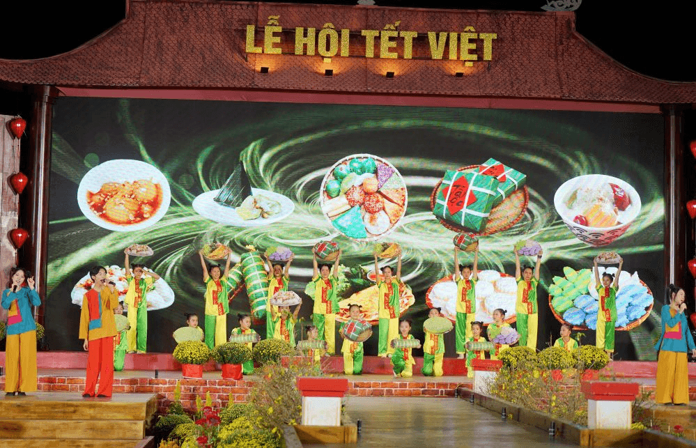 Khai thác thế mạnh của di tích, lễ hội văn hóa để phát triển du lịch