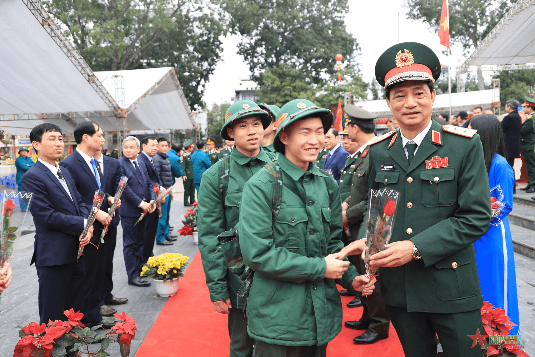 Tưng bừng ngày hội giao quân năm 2024 trên địa bàn Quân khu 2