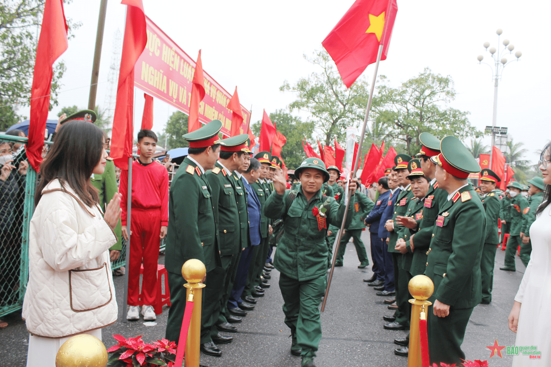Thượng tướng Vũ Hải Sản dự lễ giao, nhận quân tại huyện Hải Hậu