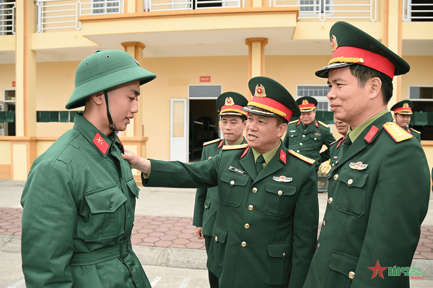 Bộ CHQS tỉnh Quảng Ninh: Chiến sĩ mới Trung đoàn 244 hòa nhập môi trường quân ngũ