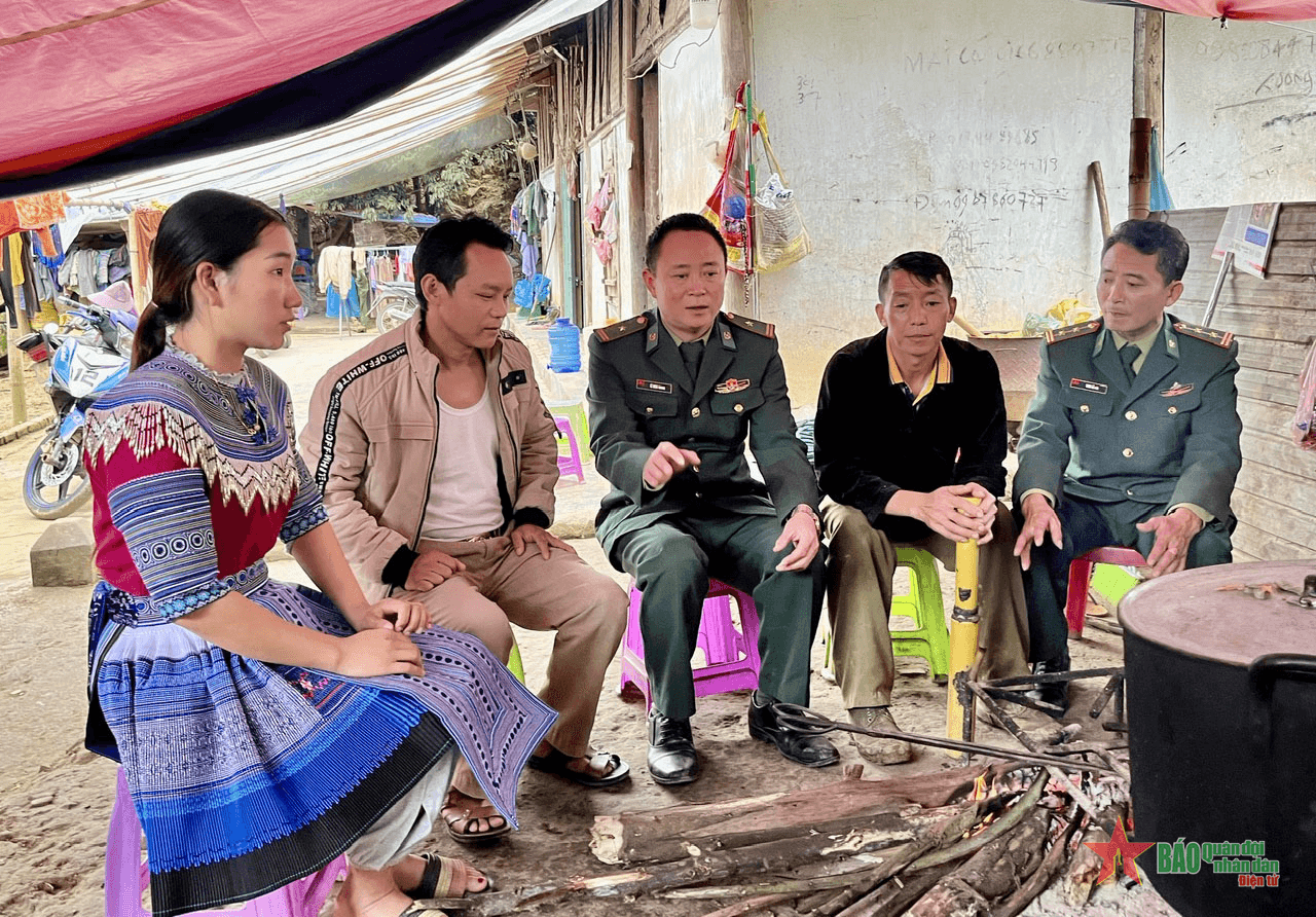 Chung sức, đồng lòng giúp bà con thoát nghèo