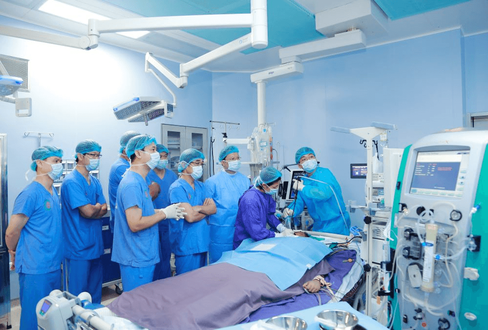 Lặng thầm thầy thuốc quân y