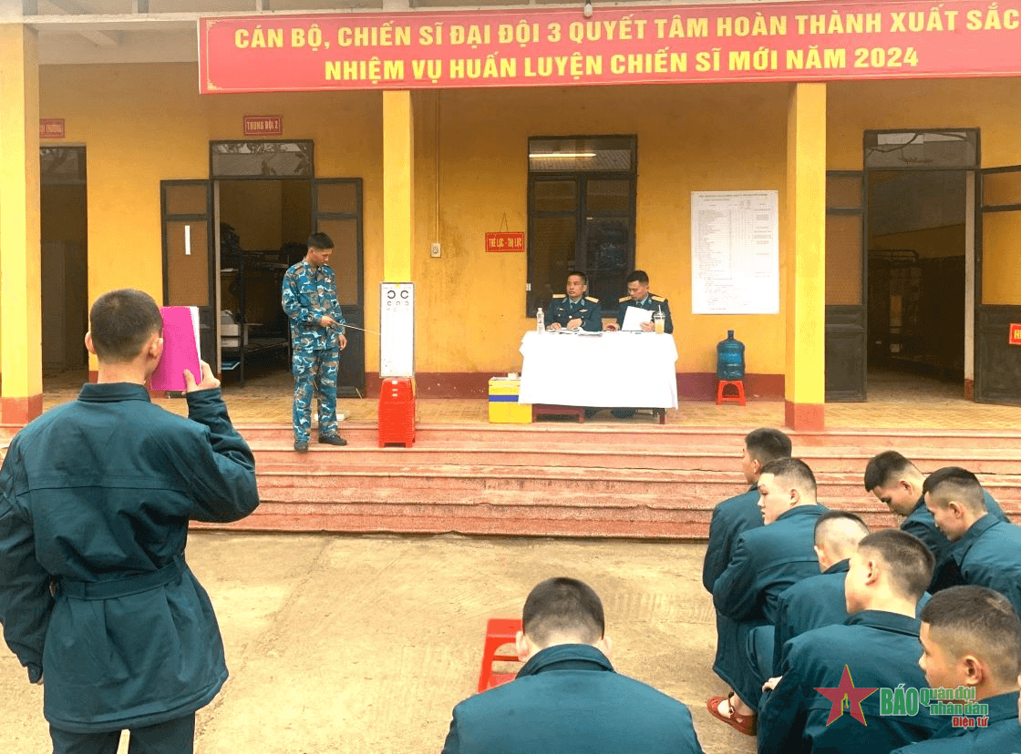 Sư đoàn 365 tổ chức phúc tra sức khỏe chiến sĩ mới năm 2024