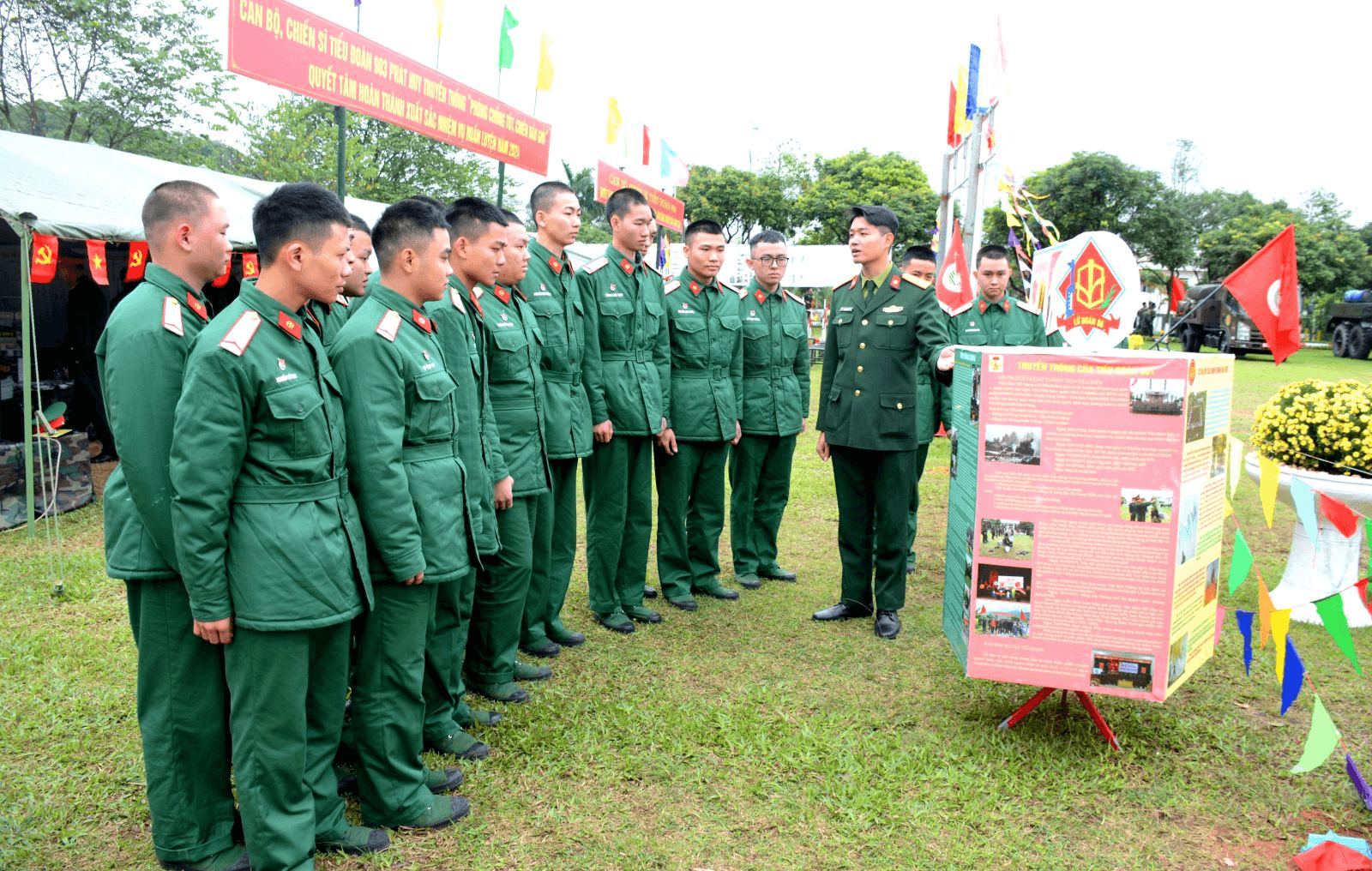 Giáo dục chiến sĩ mới bằng trách nhiệm, tình thương