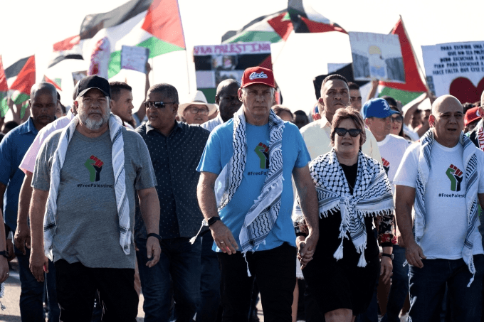Chủ tịch Cuba dẫn đầu đoàn tuần hành ủng hộ người Palestine