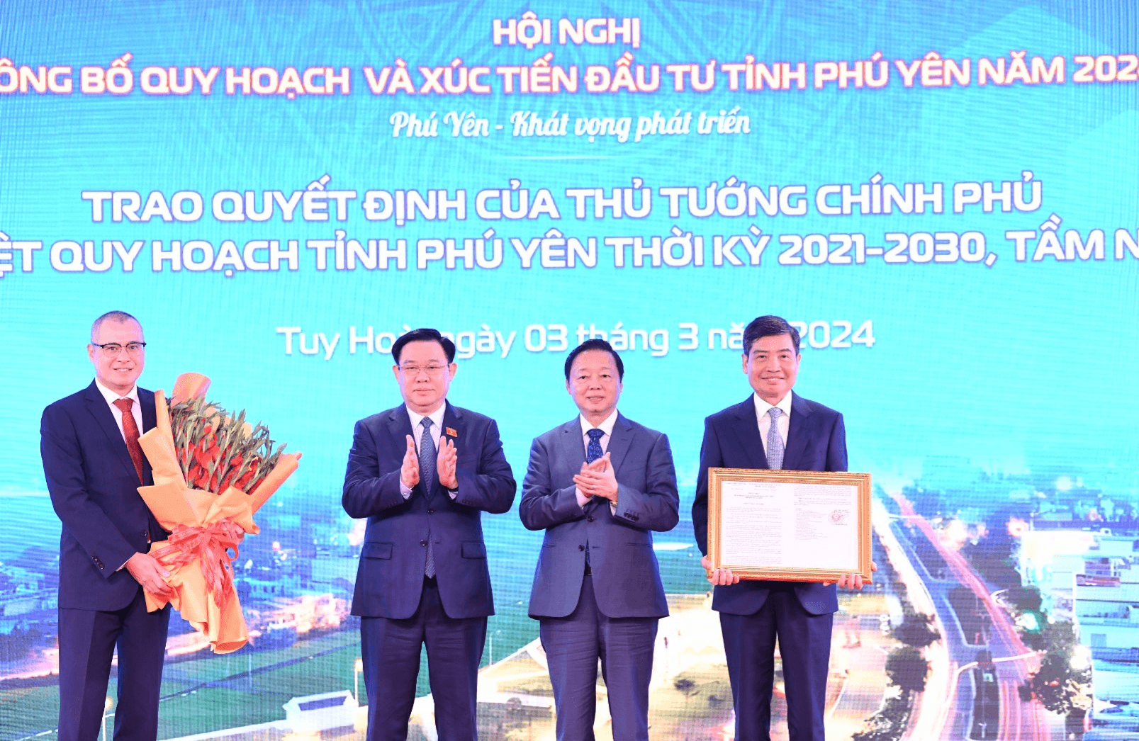 Chủ tịch Quốc hội dự hội nghị công bố quy hoạch và xúc tiến đầu tư tỉnh Phú Yên