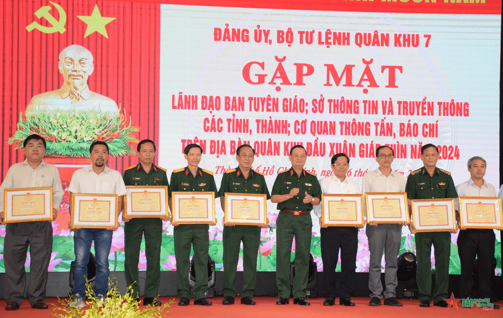 Quân khu 7 đẩy mạnh tuyên truyền mô hình điểm về quân sự, quốc phòng