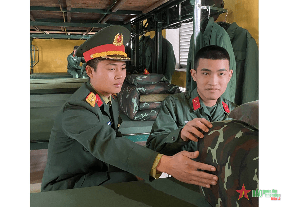 Tận tình như người anh, thân thiết như người bạn