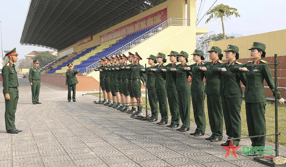 Những “bóng hồng” vượt nắng