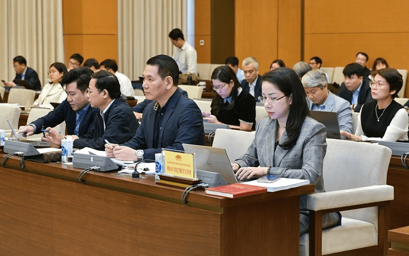 Biên chế, tiền lương của cán bộ, công chức Hà Nội sẽ thế nào khi sửa Luật Thủ đô?