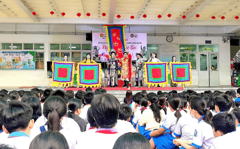 Hào quang truyền thống: Sâu lắng hát bội học đường