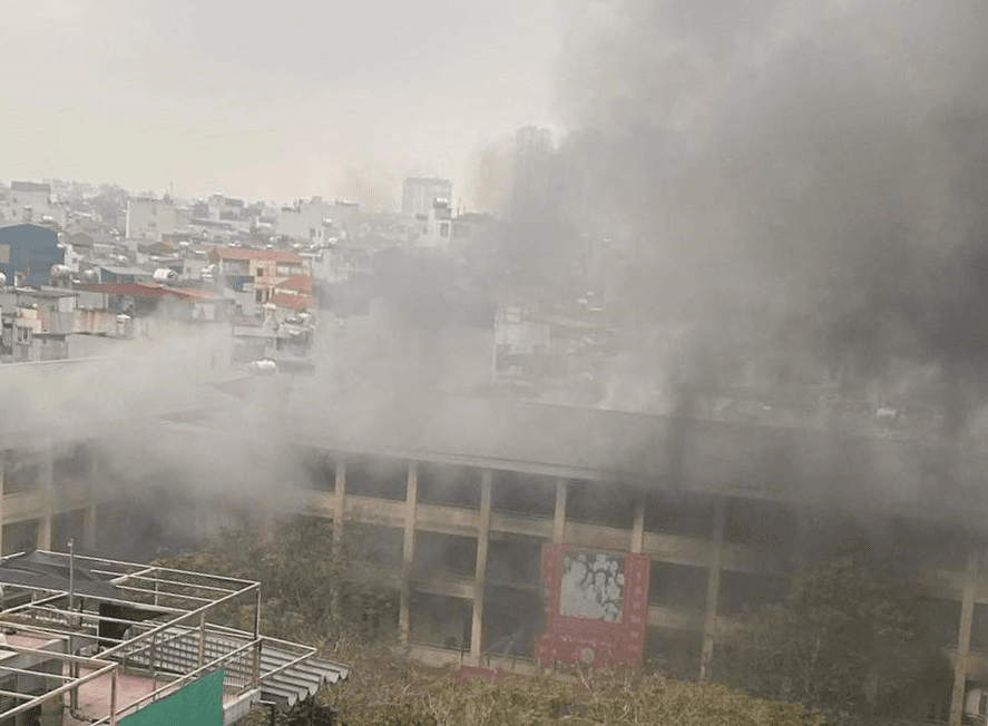 Hà Nội: Đám cháy bùng phát trong trường học ở Văn Quán (Hà Đông)