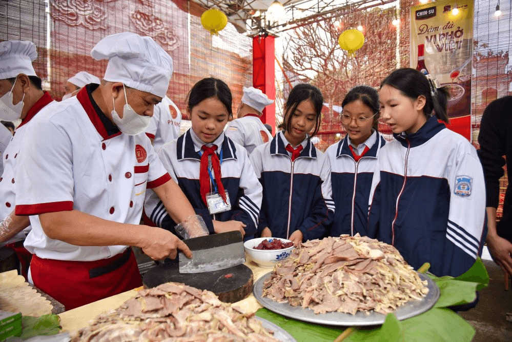 Festival Phở 2024: Ở đâu có người Việt ở đó có phở