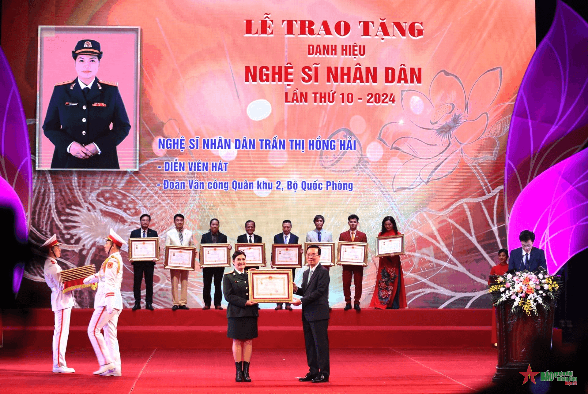 Nghệ sĩ Nhân dân Hồng Hải: ​Hạnh phúc khi thấy bà con và chiến sĩ đợi nghe mình hát