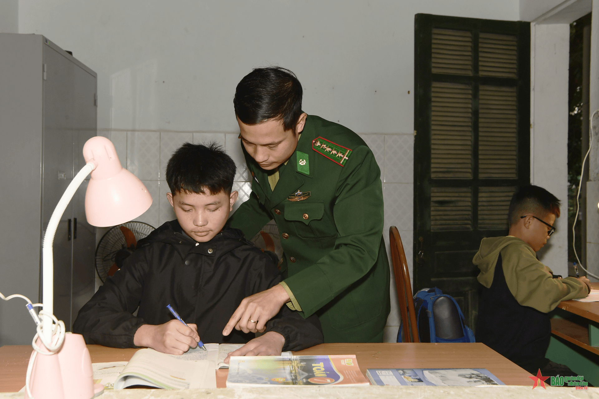 Con nuôi Đồn Biên phòng Trịnh Tường