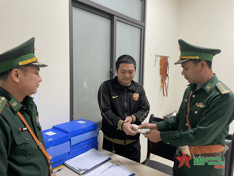 Hành động đẹp của Thiếu tá QNCN Hoàng Trung Hậu