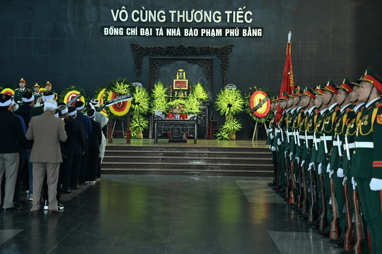 Thành kính tổ chức Lễ tang Đại tá, nhà báo Phạm Phú Bằng