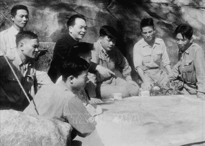 Đại tướng Tổng tư lệnh khen ngợi các đơn vị bộ đội chủ lực, bộ đội địa phương và dân quân du kích chiến thắng trên đường số 5