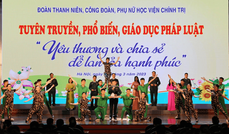 Phong cách “nói đi đôi với làm” của cán bộ, đảng viên Học viện Chính trị