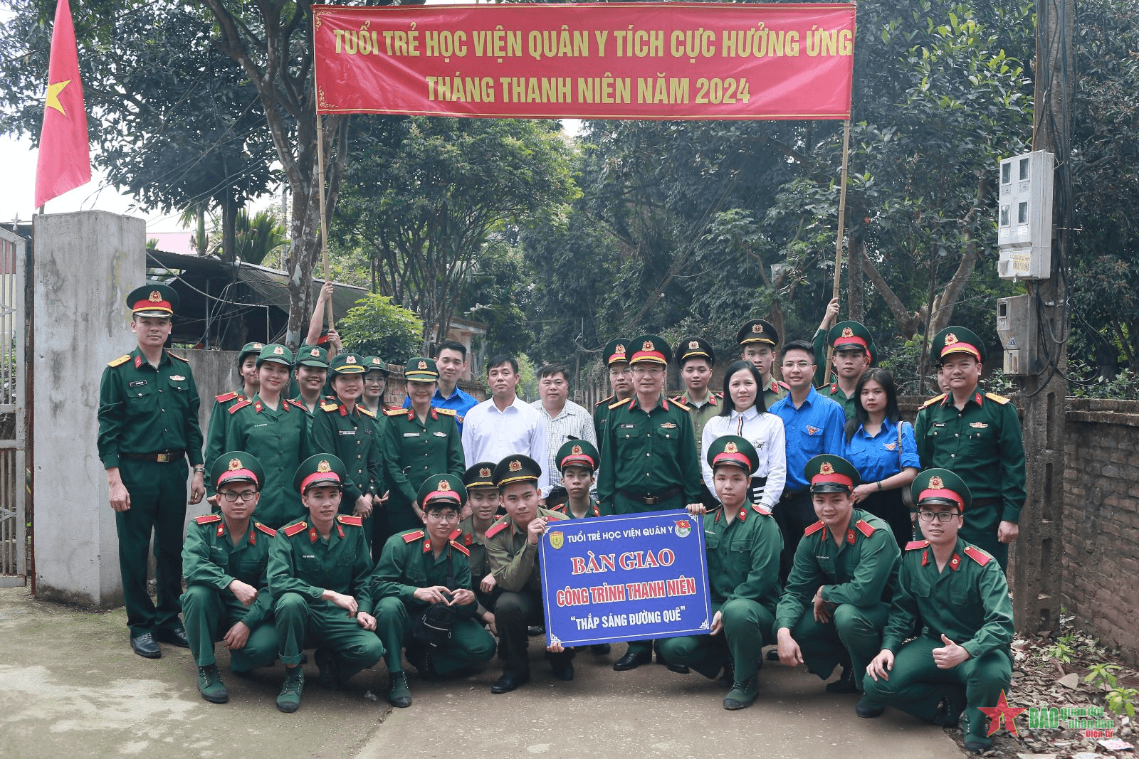 Tuổi trẻ Học viện Quân y tổ chức “hành quân xanh” tại Hòa Bình