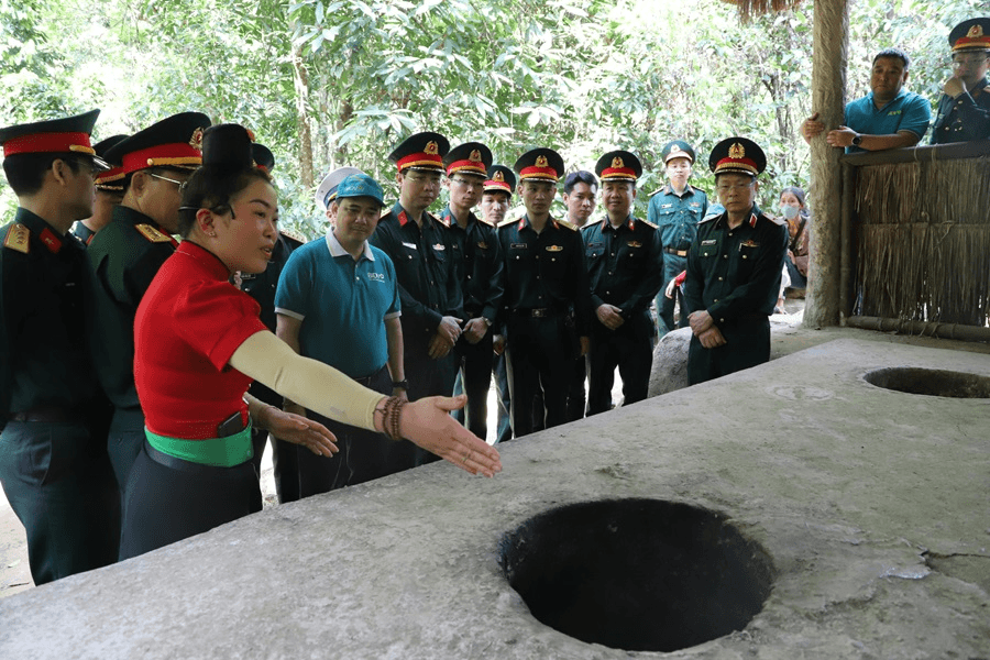 Học viện Kỹ thuật Quân sự tổ chức hoạt động đền ơn đáp nghĩa tại Sơn La, Điện Biên