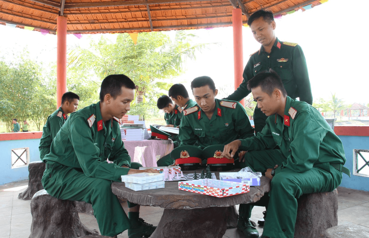 Tiếp thêm động lực cho chiến sĩ mới