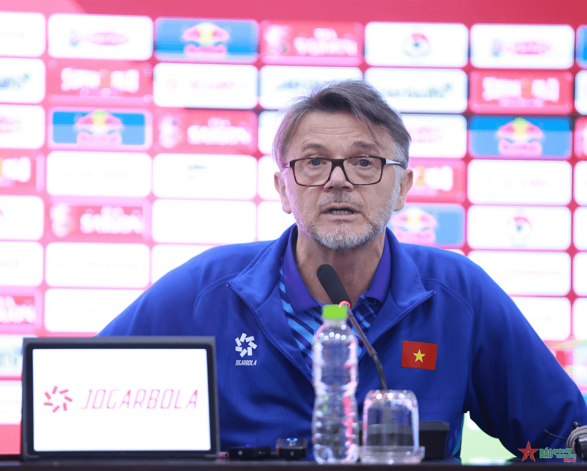 Ông Troussier: “Đội tuyển Việt Nam có quyền tự quyết”