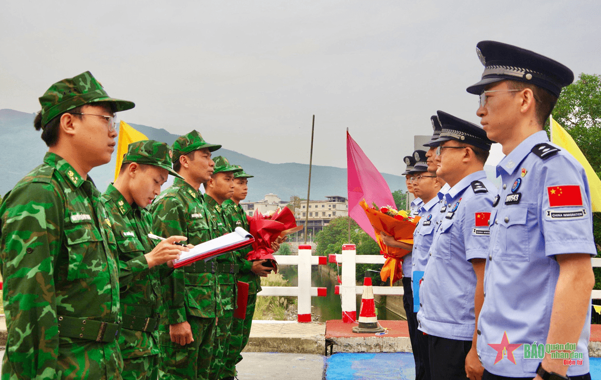 Việt Nam - Trung Quốc tuần tra liên hợp chấp pháp trên biên giới Lai Châu