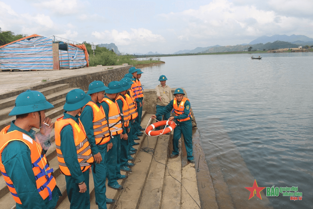Lực lượng vũ trang tỉnh Quảng Bình: Huấn luyện đúng phương châm, sát địa bàn