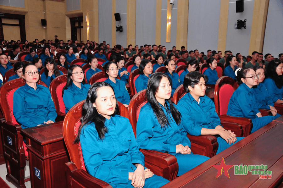 Bảo đảm kịp thời “món ăn” tinh thần cho bộ đội