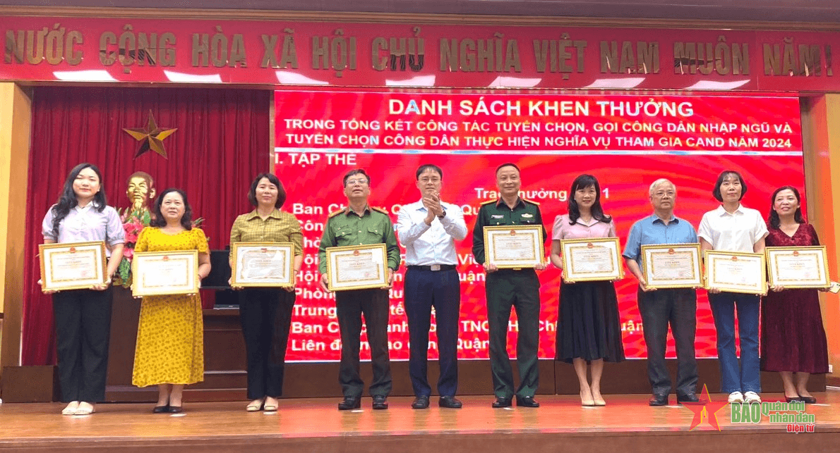 Quận Hai Bà Trưng tổng kết công tác tuyển chọn, gọi công dân nhập ngũ năm 2024