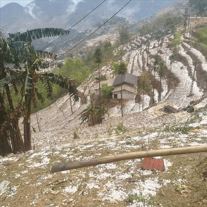 Mưa đá trên diện rộng ở các huyện vùng cao Hà Giang
