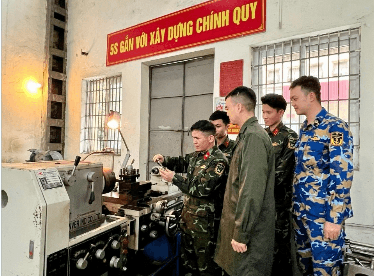 Tạo chuyển biến toàn diện từ thực hiện nền nếp chính quy